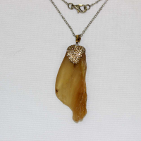 DOĞAL İŞLENMEMİŞ DAMLA KEHRİBAR KOLYE