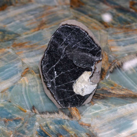 AMETİST KÜTLE TAŞI