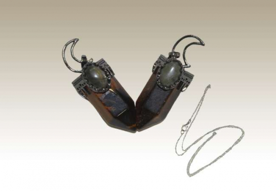 DEMİR UÇLU KAPLAN GÖZÜ KOLYE