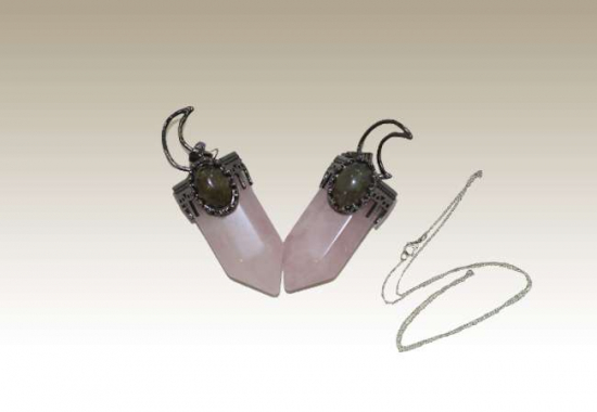 DEMİR UÇLU PEMBE KUVARS KOLYE