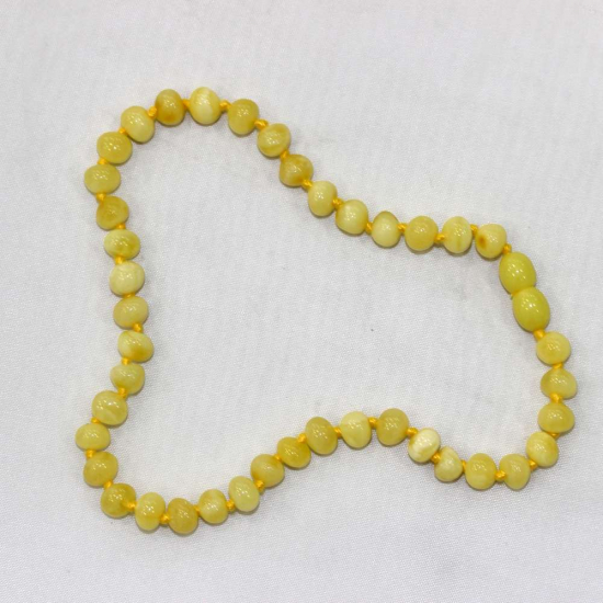 DAMLA KEHRİBAR BEBEK KOLYE ( 22 Cm )