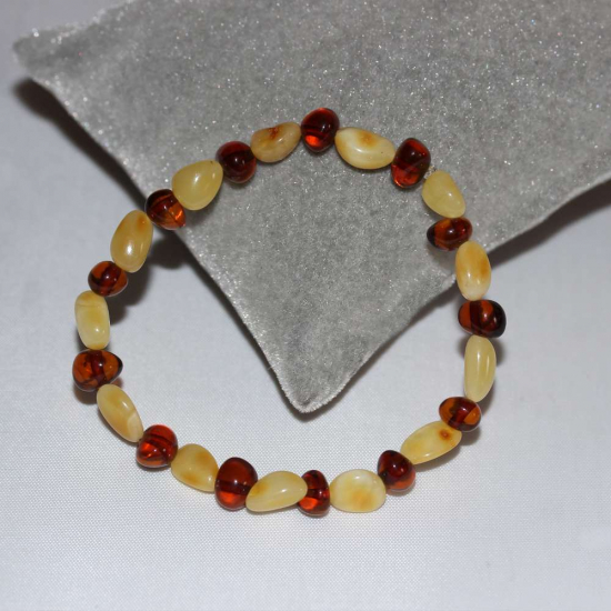 DAMLA KESİM KEHRİBAR BEBEK BİLEKLİK