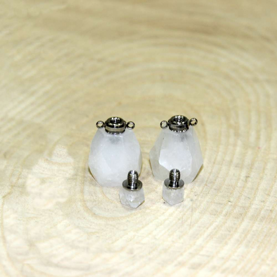 thumbGÜMÜŞ UÇLU KRİSTAL KUVARS (KOLYE) PARFÜM ŞİŞESİ