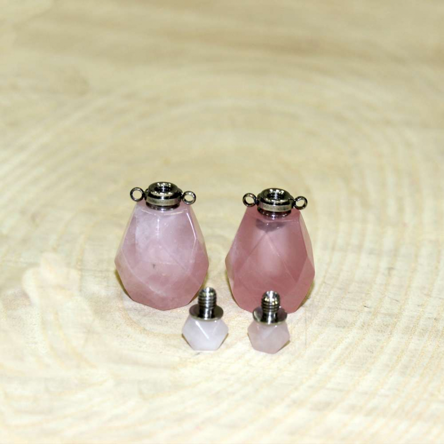 thumbGÜMÜŞ UÇLU PEMBE KUVARS (KOLYE) PARFÜM ŞİŞESİ