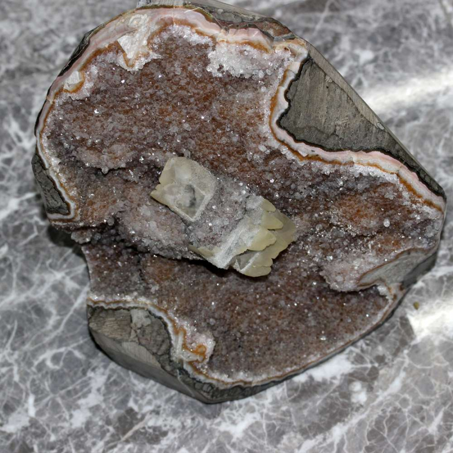 thumbAmetist ( Kiristal Kaplı ) Kütle Taşı