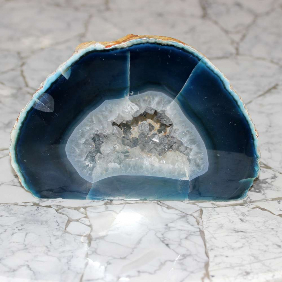 thumbAKİK KÜTLE TAŞI