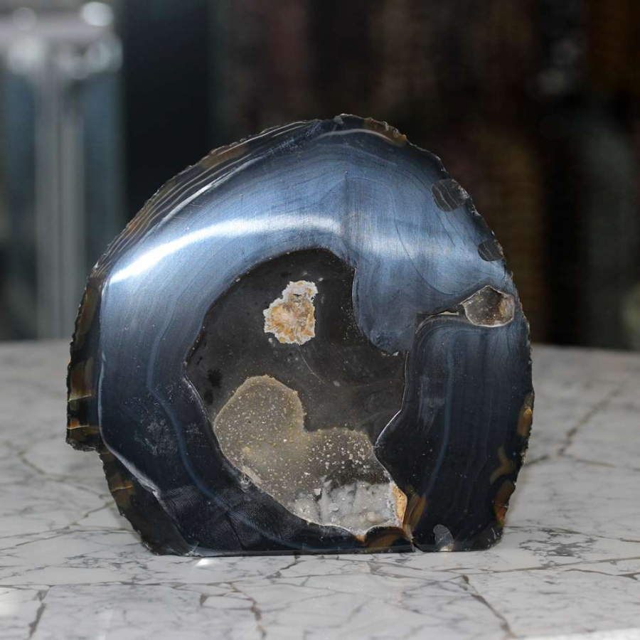 thumbAKİK KÜTLE TAŞI