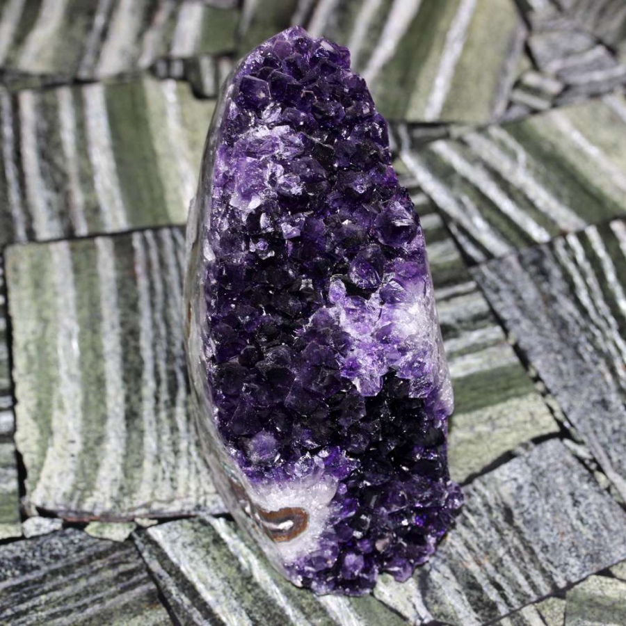 AMETİST KÜTLE TAŞI