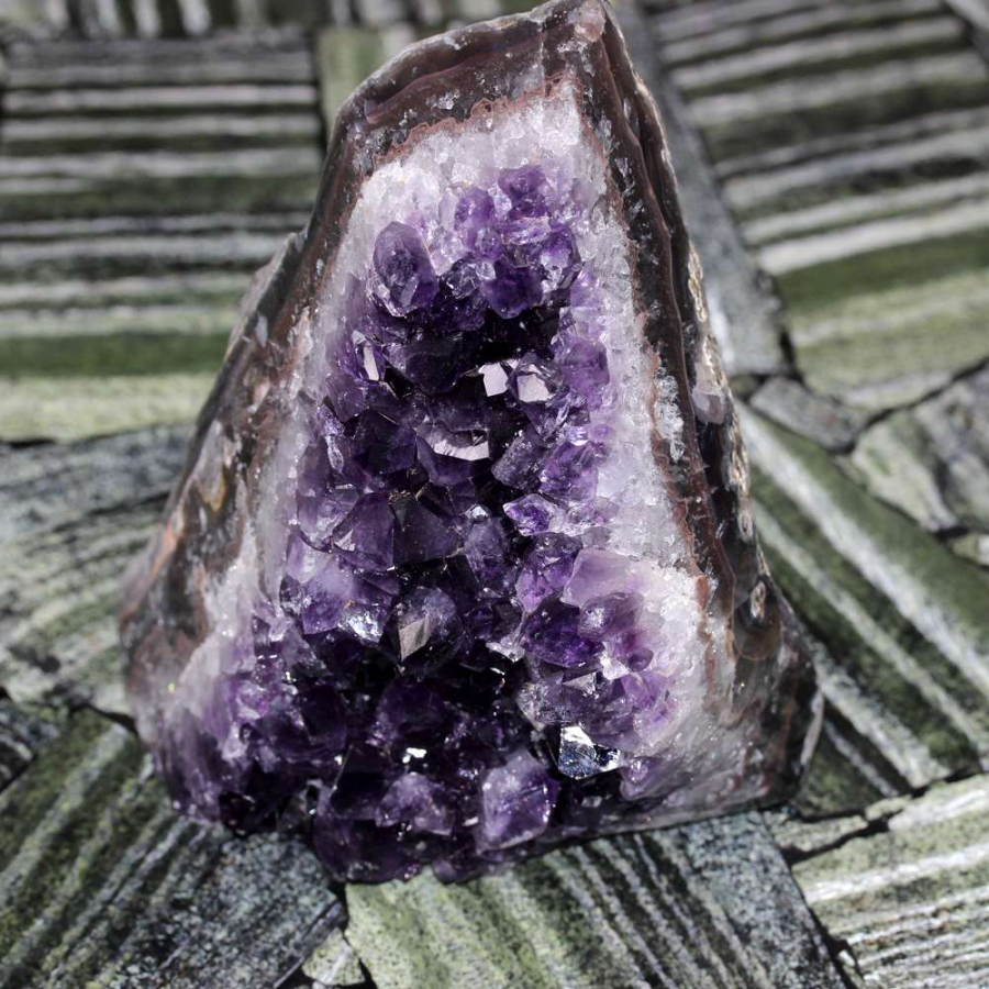 thumbAMETİST KÜTLE TAŞI