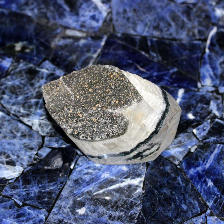 thumbAMETİST KÜTLE TAŞI