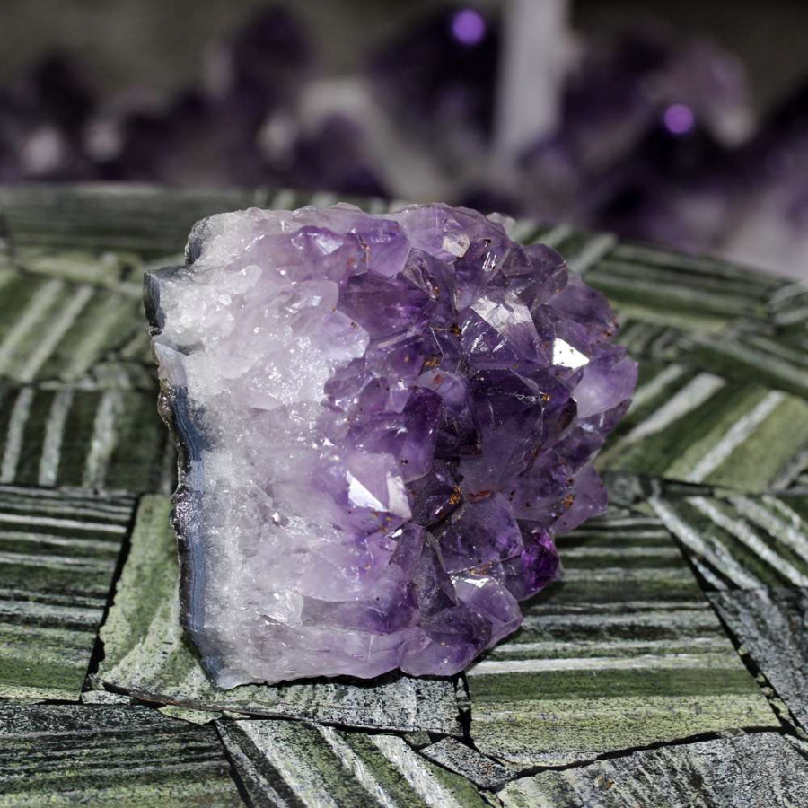 thumbAMETİST PARÇA KÜTLE TAŞI