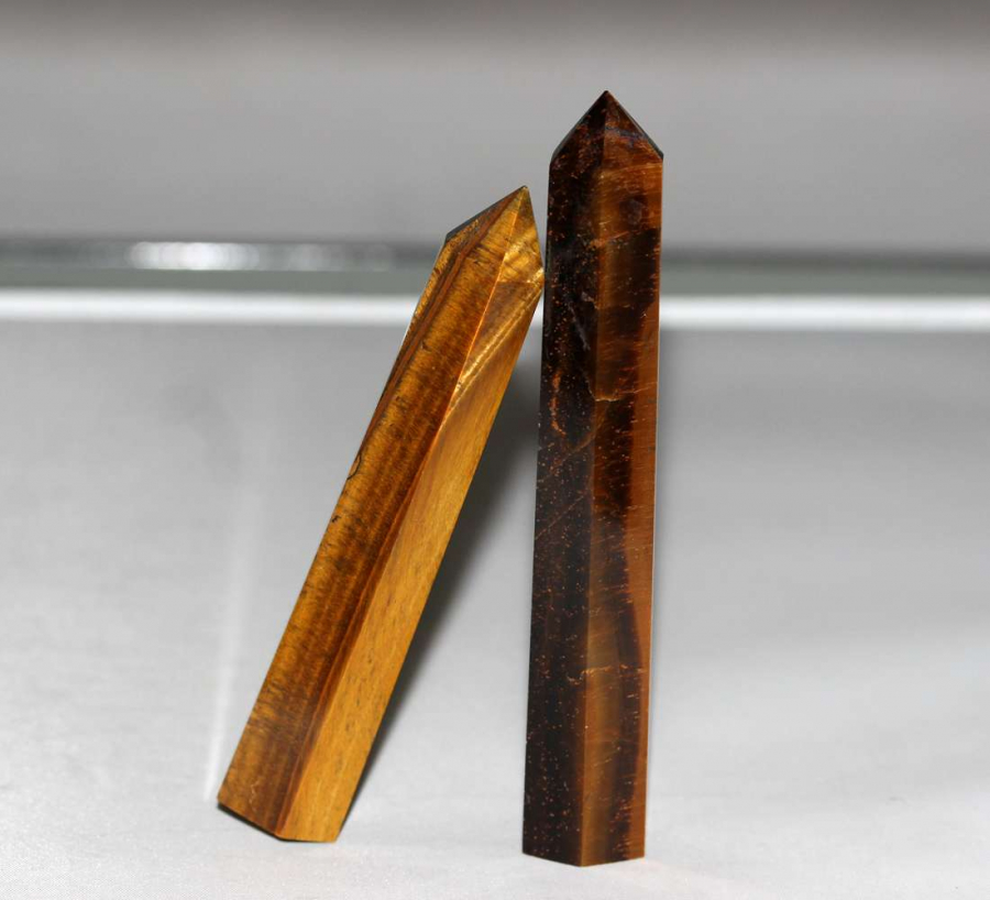 KRİSTAL KUVARS ( PİRAMİT-KULE ) PARÇA DOĞAL TAŞ